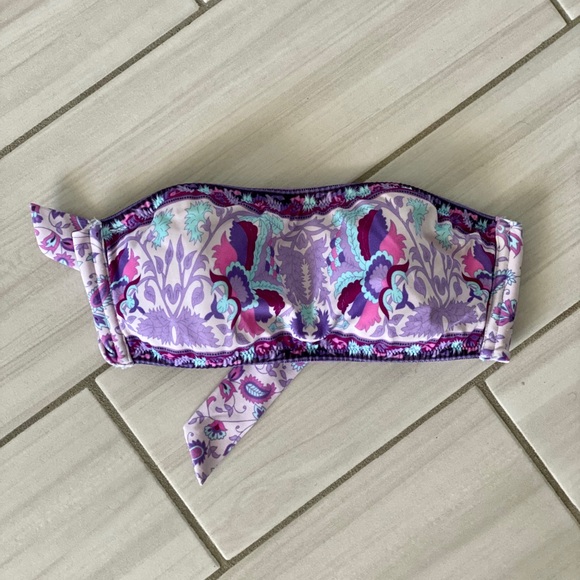 Victoria’s Secret Bandeau Bikini Top - Picture 1 of 6